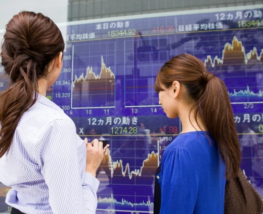 Ασιατικές αγορές: Άνοδος των δεικτών με φόντο την αβεβαιότητα στα Στενά του Ορμούζ και τις τιμές πετρελαίου